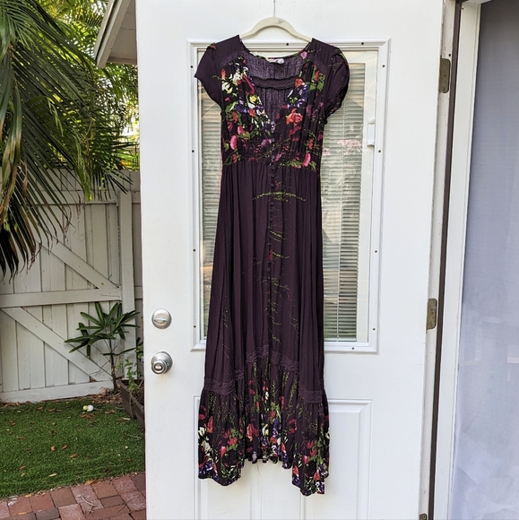 Jaase Dresses & Skirts - JAASE Printed Boho Floral Button Down Maxi Dress, size M